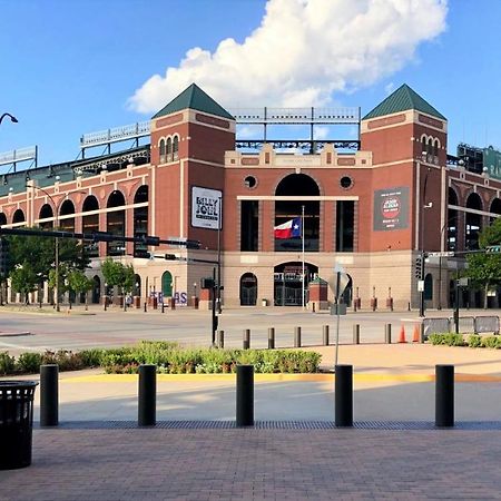 Family Friendly 2Bdrm-Walk To At&T/Cowboys Stadium Arlington Zewnętrze zdjęcie