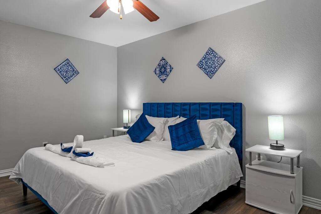 Family Friendly 2Bdrm-Walk To At&T/Cowboys Stadium Arlington Zewnętrze zdjęcie